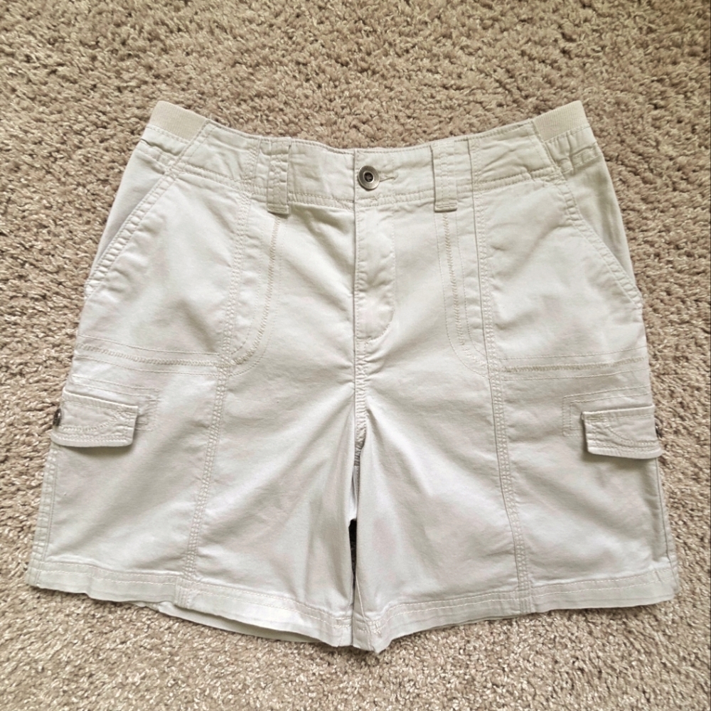 Like New Tan Cargo Shorts